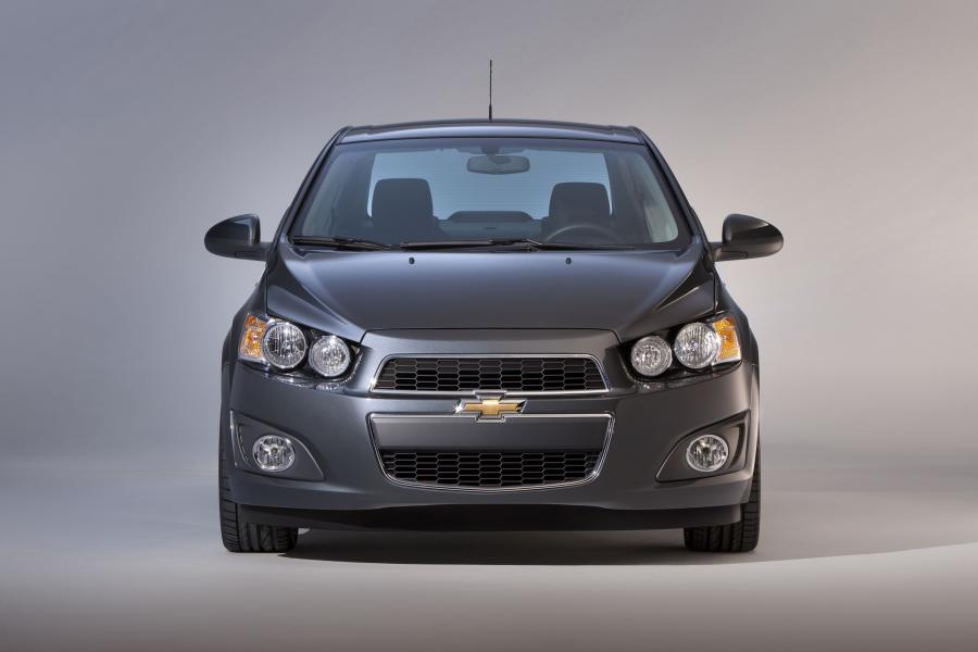  Chevrolet Sonic Sedan 2011 года  (фото 22 из 27)